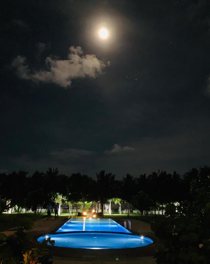 Ralla นิลาเวลี ภายนอก รูปภาพ